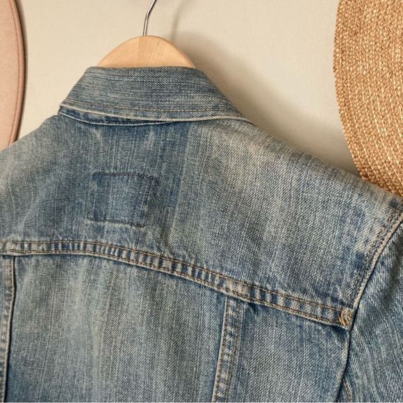 XS Cropped Levis Jacket - Picture 5 of 9